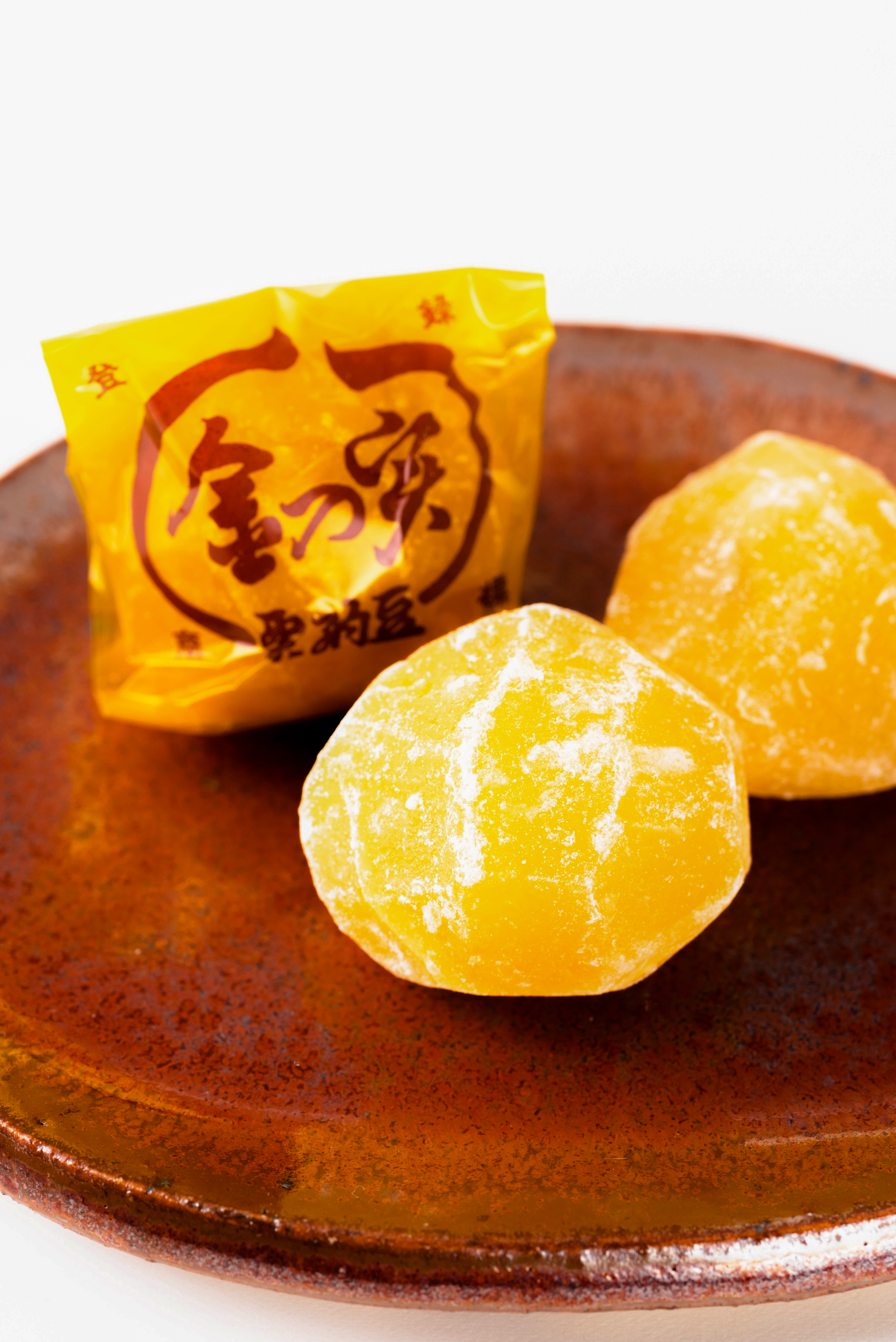 桐箱入りの金の実